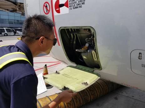 南航机务维修人员高温“作战”保障航班安全飞行