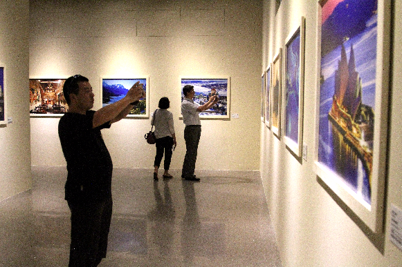 “光影赞歌——世界遗产摄影艺术展”在秦始皇帝陵博物院举办