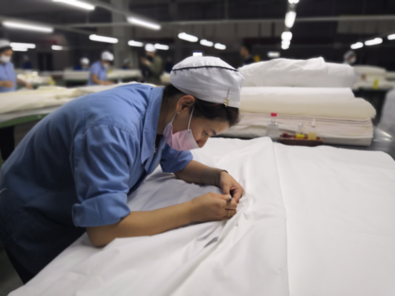 陕西灞桥纺织企业转型升级 实现做精做强纺织产业